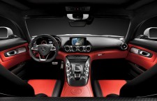 http---image.motortrend.com-f-roadtests-coupes-1409_2016_mercedes_amg_gt_first_look-80559882-2016-mercedes-amg-gt-interior